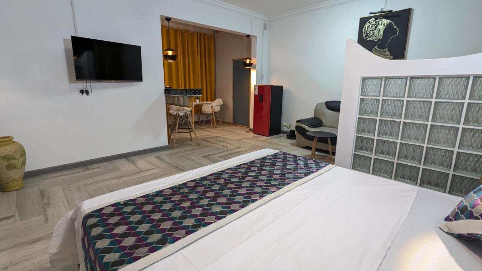 Happy House - Cosy Apartment With Private Pool And Walking Distance To Blue Bay Beach Екстериор снимка