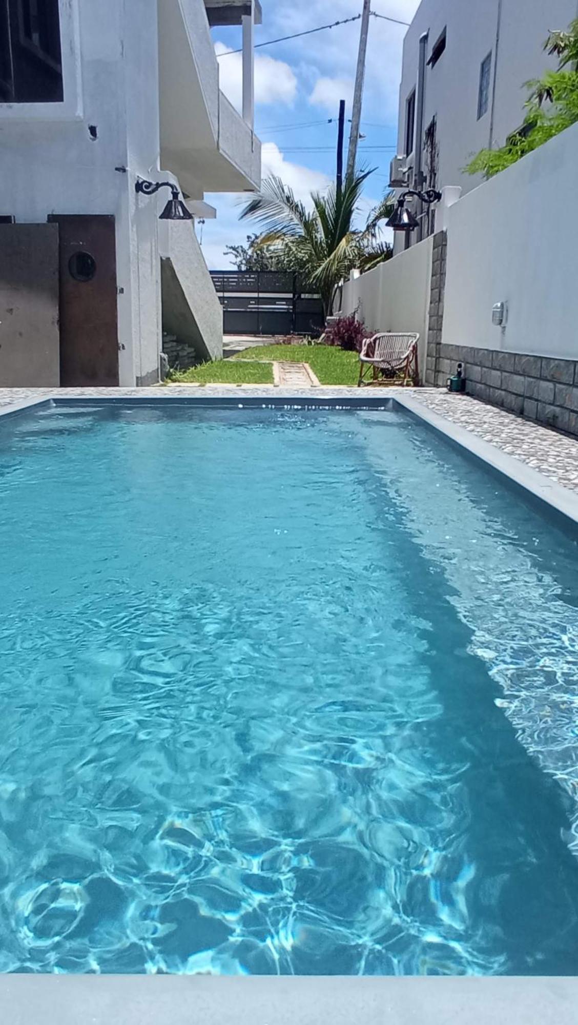 Happy House - Cosy Apartment With Private Pool And Walking Distance To Blue Bay Beach Екстериор снимка