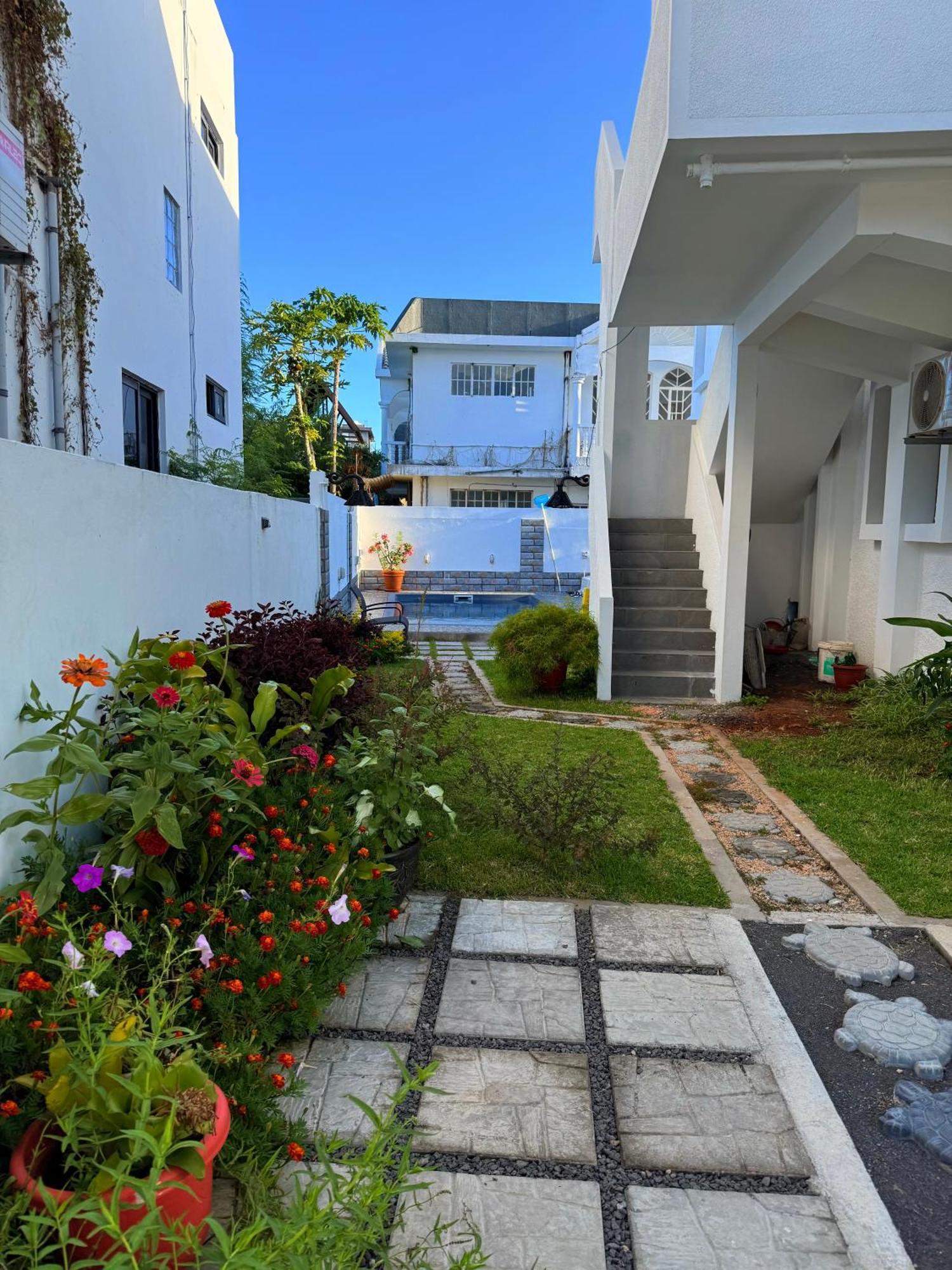 Happy House - Cosy Apartment With Private Pool And Walking Distance To Blue Bay Beach Екстериор снимка